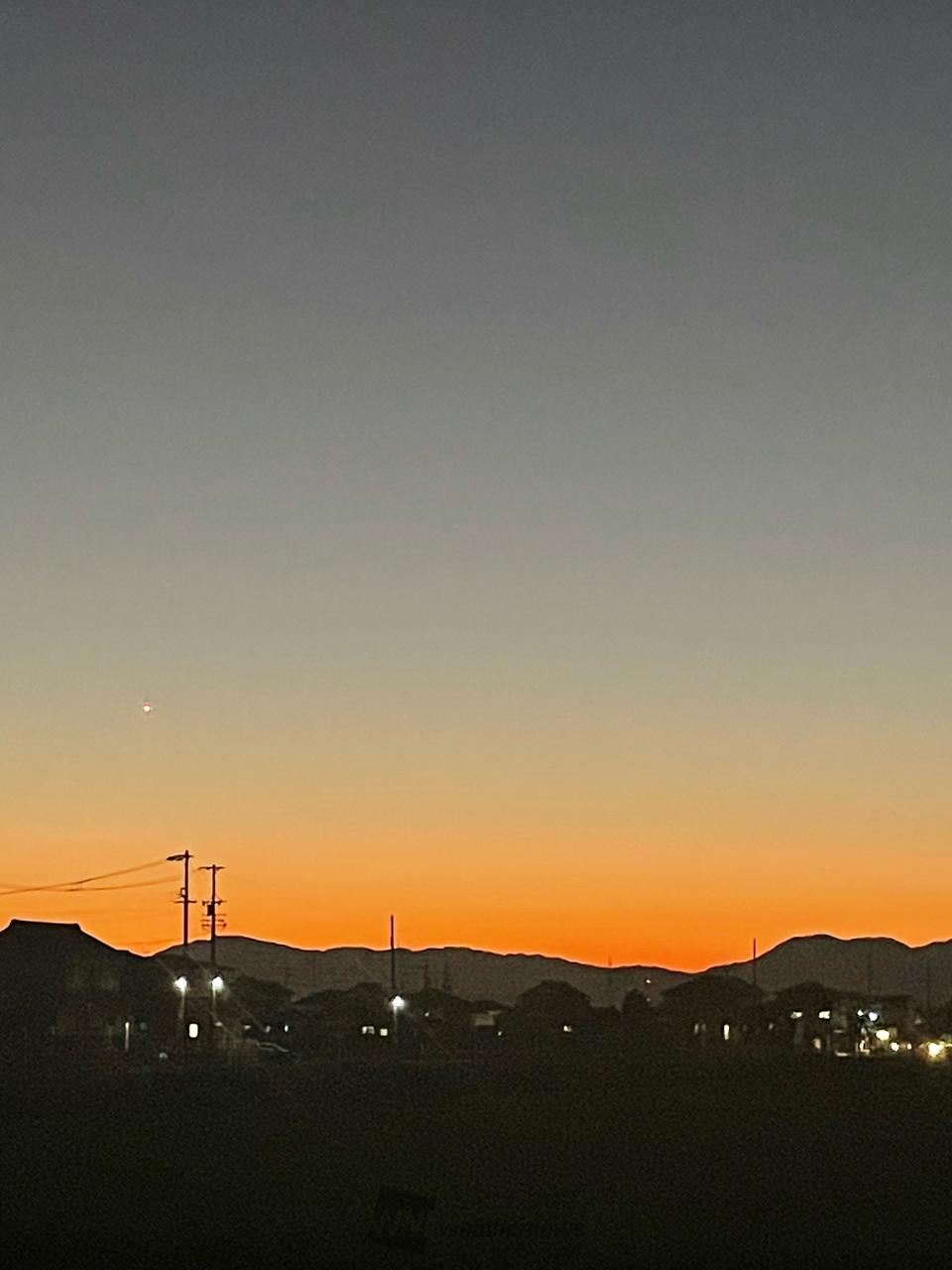二十四節気「霜降」の夕焼け 注目の空の写真 ウェザーニュース