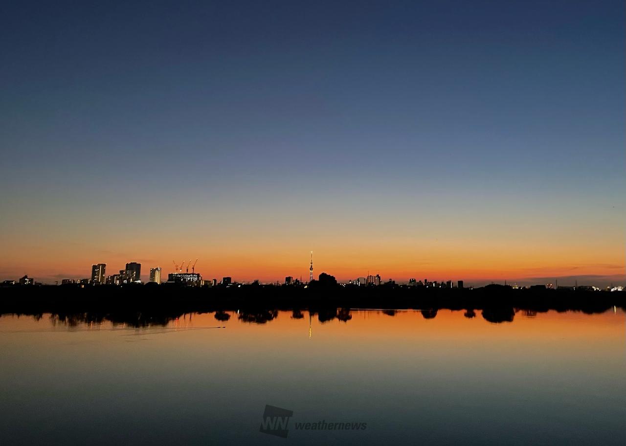 ハロウィン色の夕日 注目の空の写真 ウェザーニュース