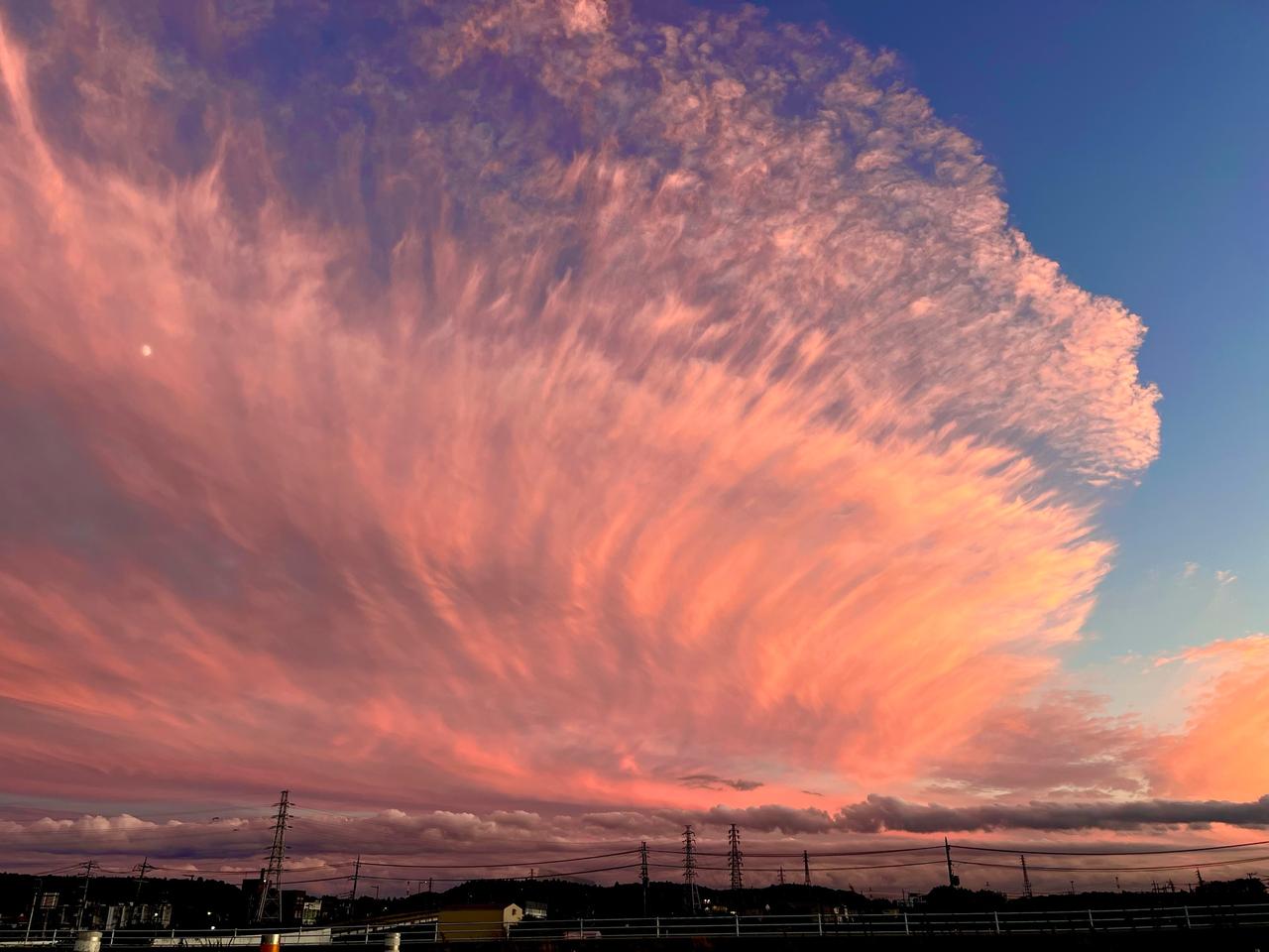 連休初日の夕焼けタイム 注目の空の写真 ウェザーニュース