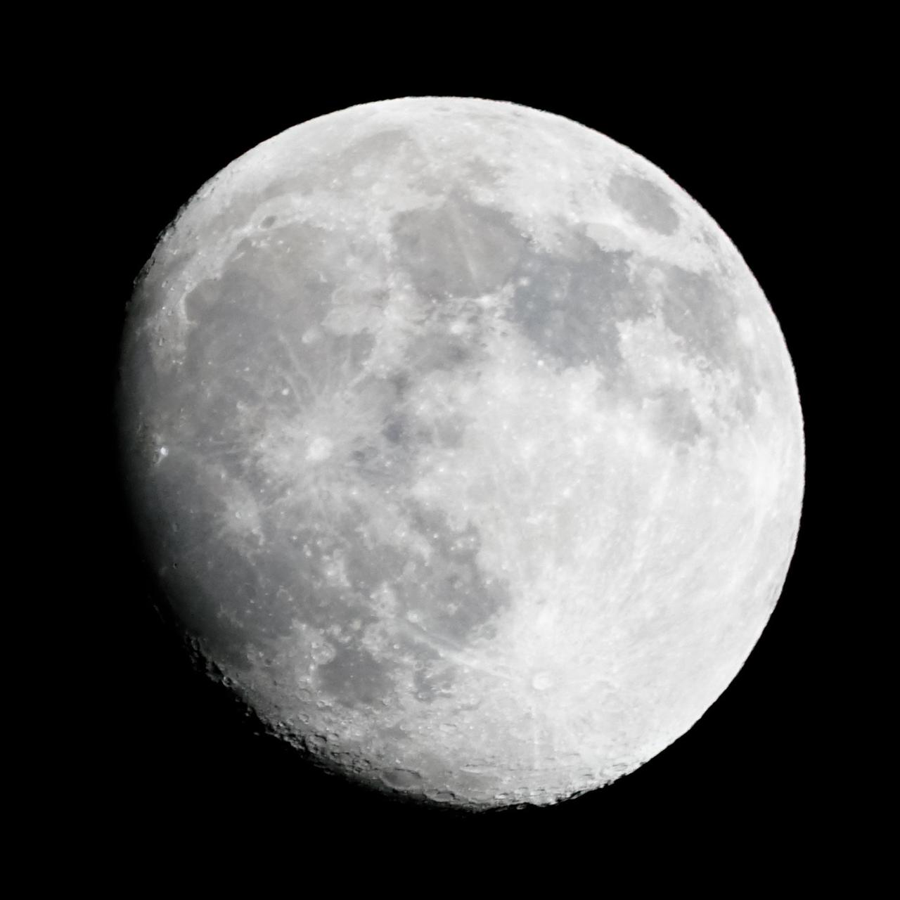 もうすぐ満月のお月さま🌝 注目の空の写真 ウェザーニュース