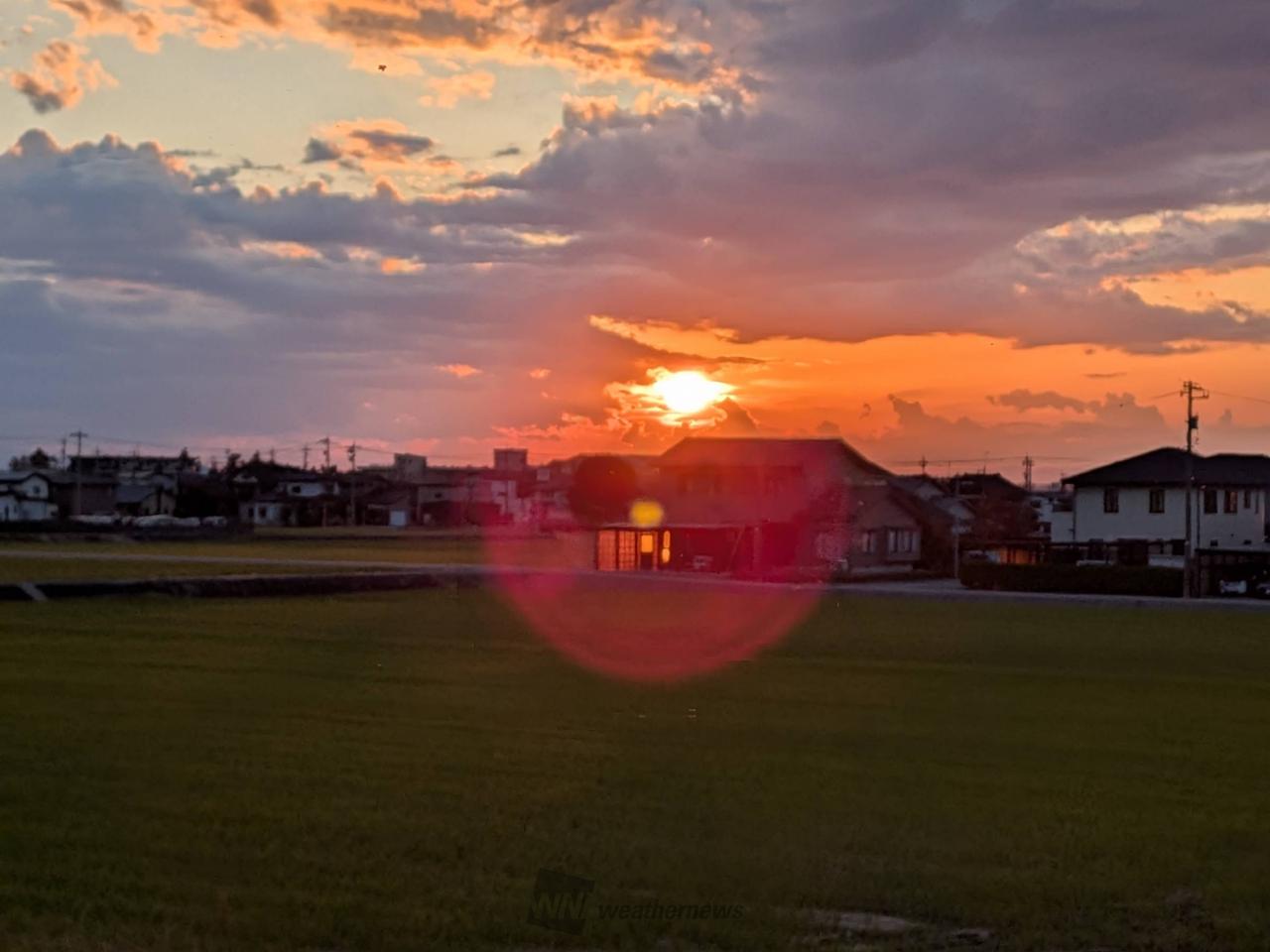 穏やかな夕陽・夕焼け 注目の空の写真 ウェザーニュース
