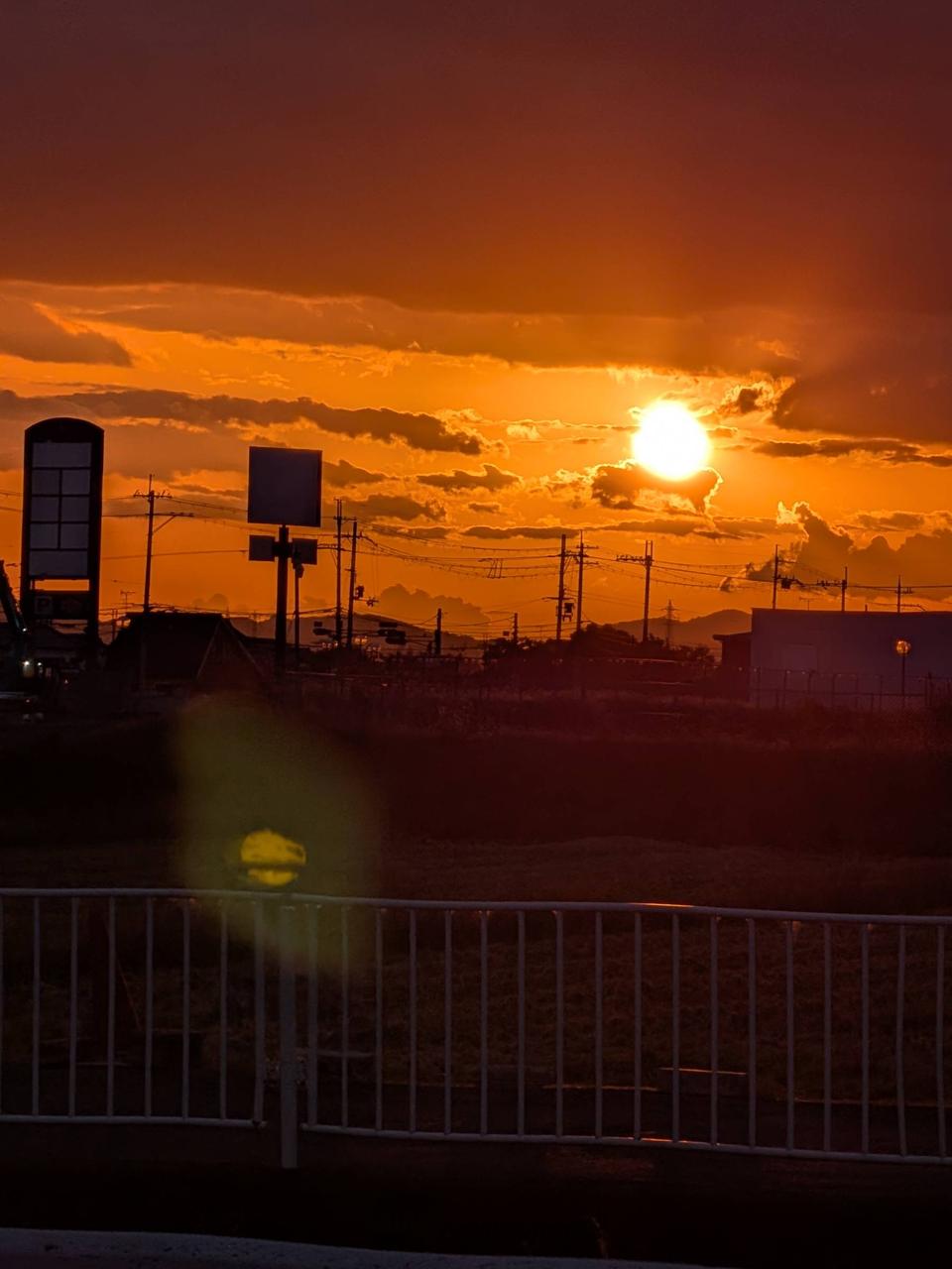 穏やかな夕陽・夕焼け 注目の空の写真 ウェザーニュース