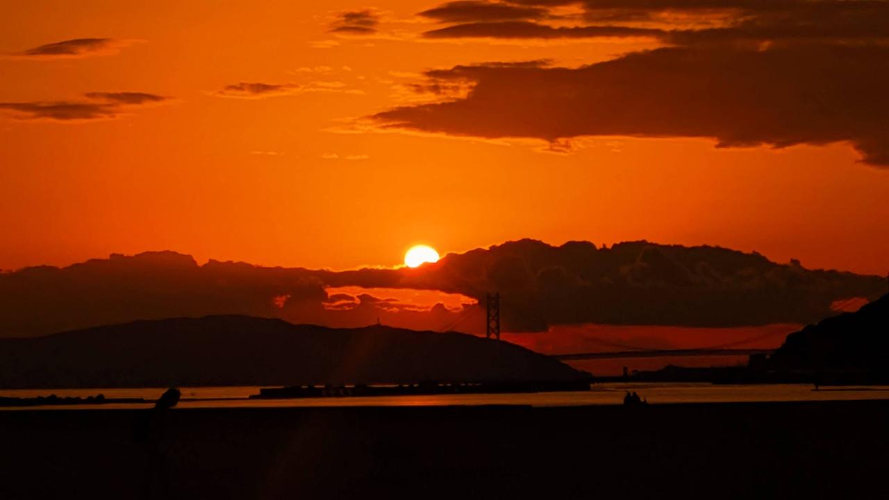 穏やかな夕陽・夕焼け 注目の空の写真 ウェザーニュース