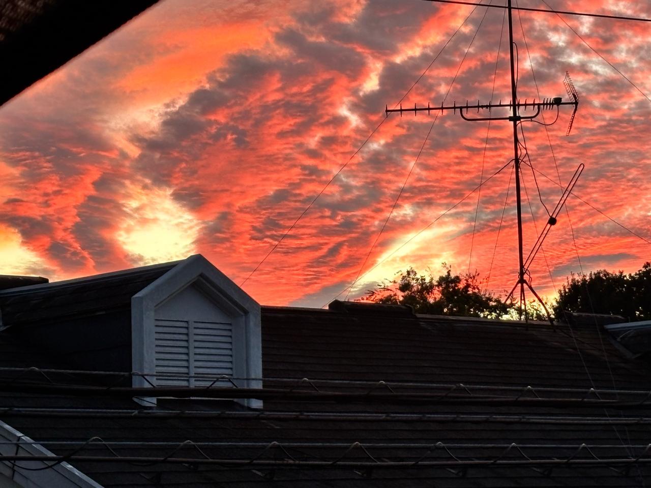 穏やかな夕陽・夕焼け 注目の空の写真 ウェザーニュース