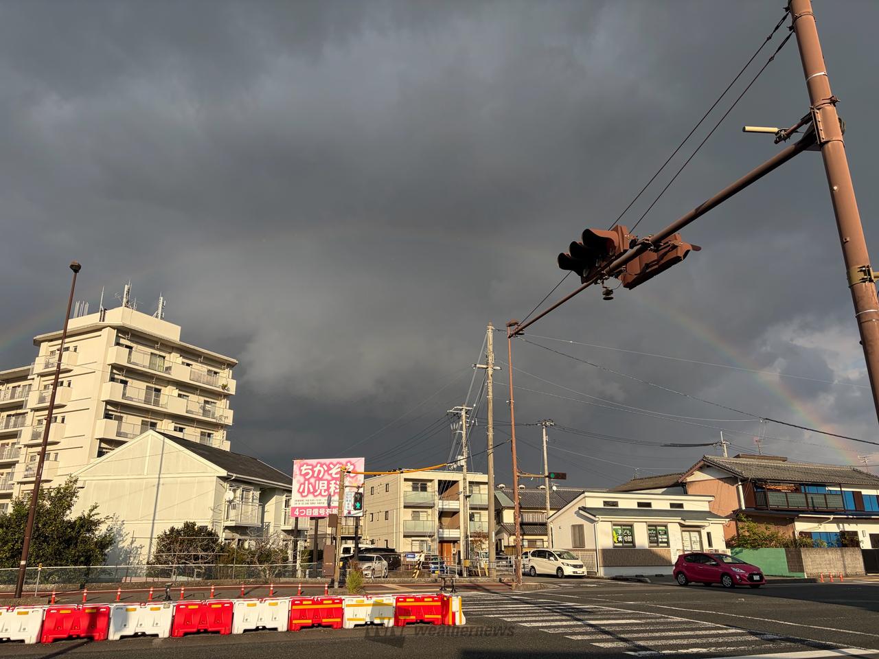 突然の雨と虹 注目の空の写真 ウェザーニュース
