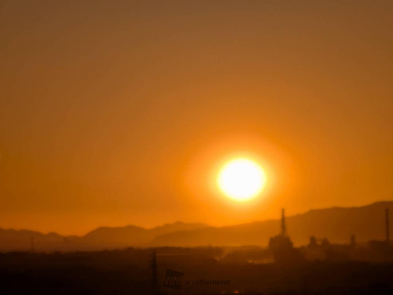 沈む夕陽 注目の空の写真 ウェザーニュース