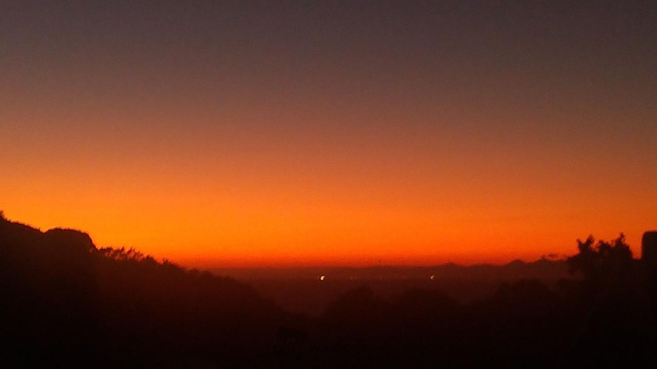 沈む夕陽 注目の空の写真 ウェザーニュース