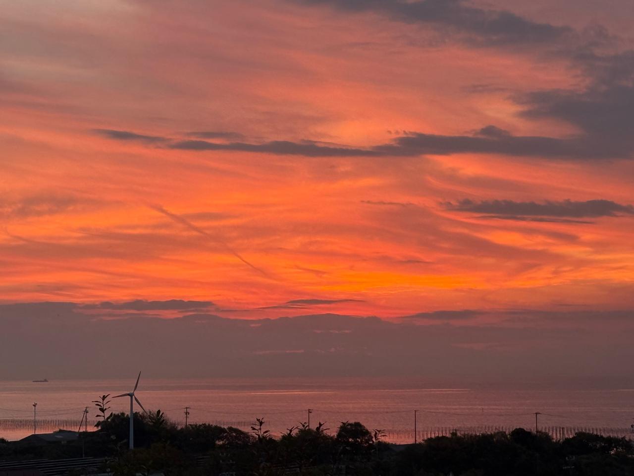 12月最初の夕焼けtime 注目の空の写真 ウェザーニュース
