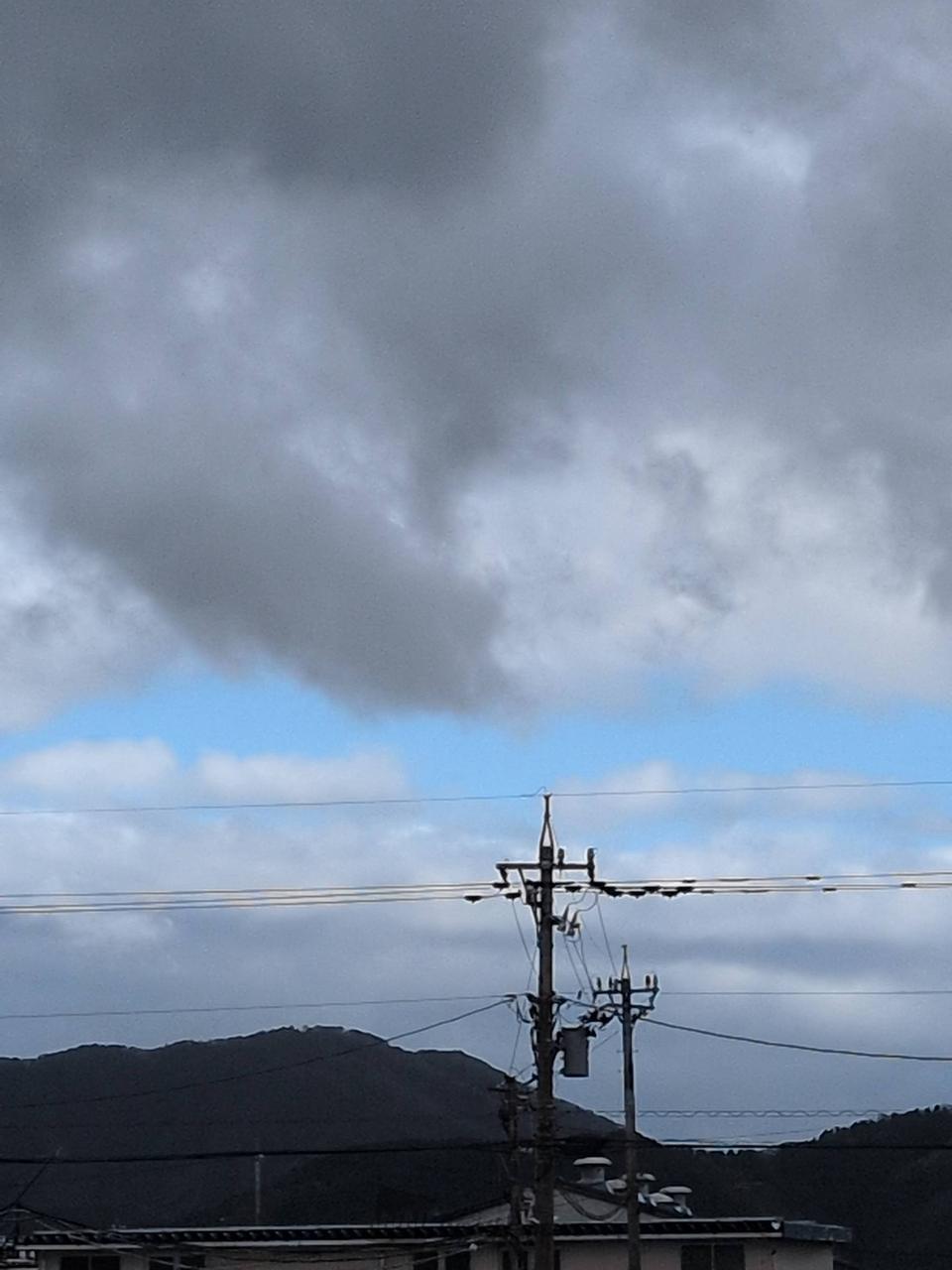 現在の西の空です。...