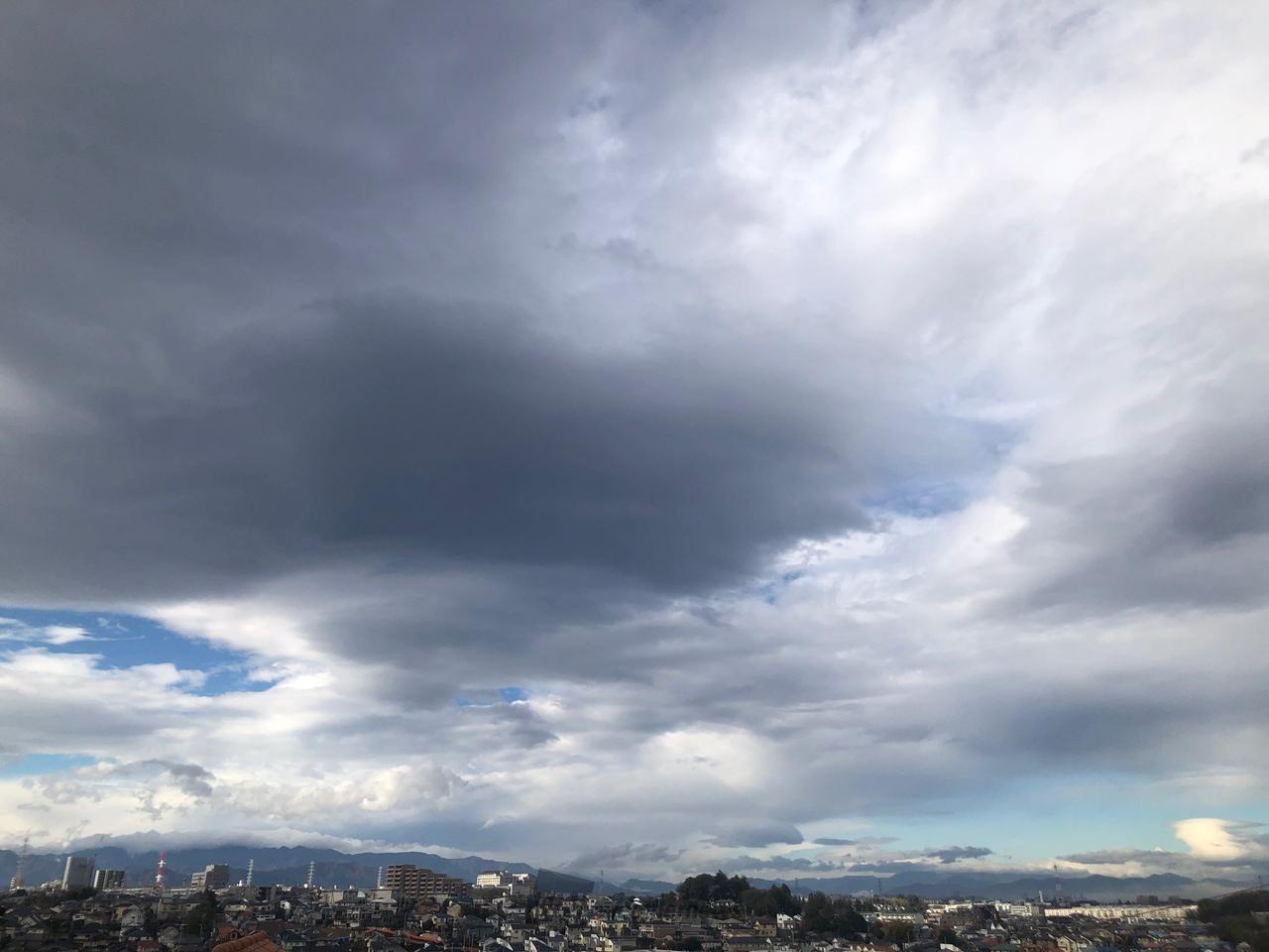 つるし雲・レンズ雲 注目の空の写真 ウェザーニュース