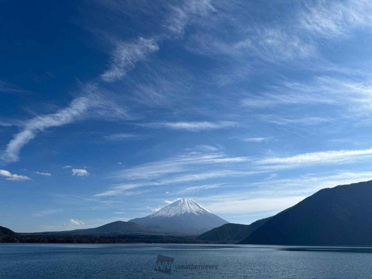 青空に映える富士🗻 注目の空の写真 ウェザーニュース
