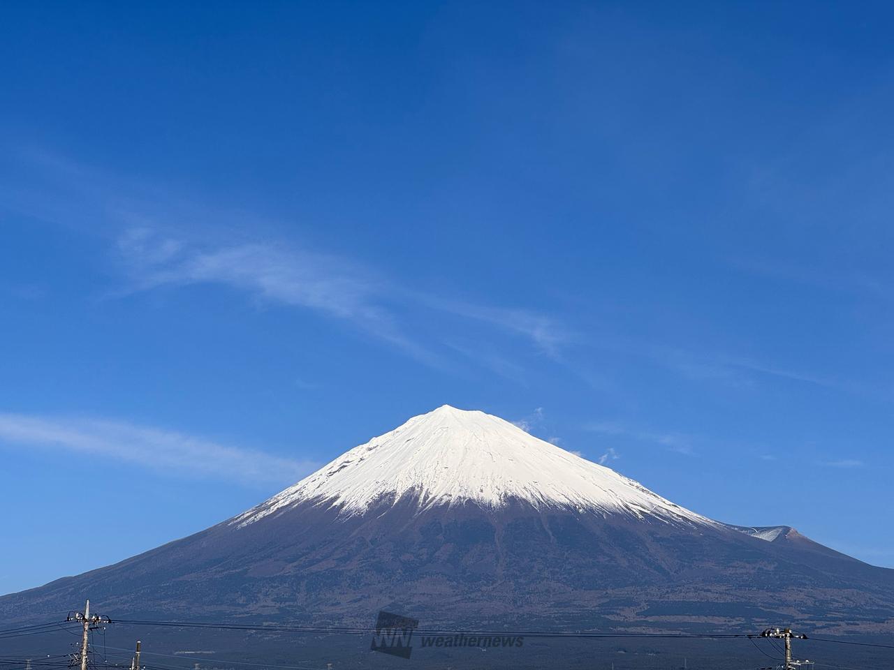 青空に映える富士🗻 注目の空の写真 ウェザーニュース