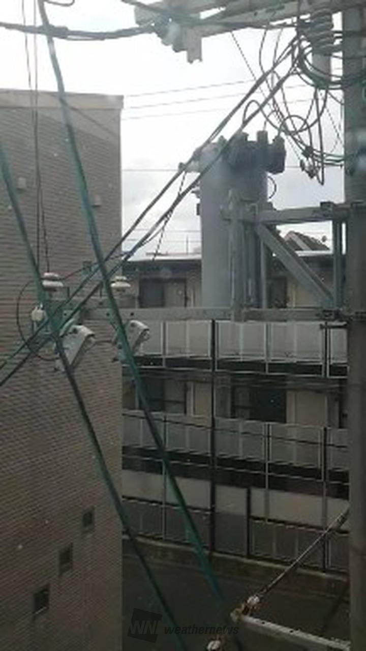 大阪で初雪❄️ 注目の空の写真 ウェザーニュース
