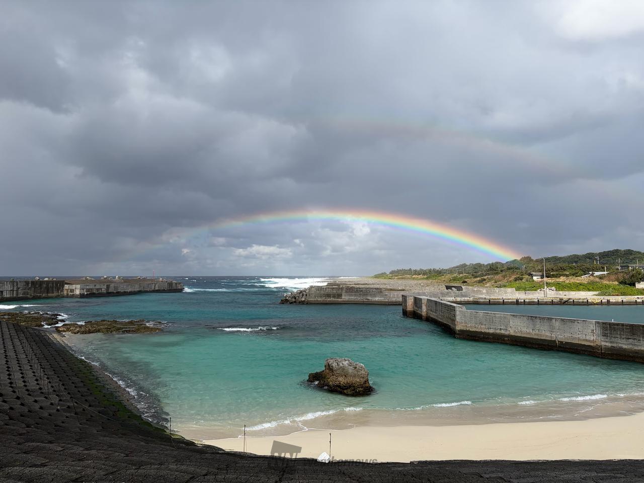 空に大きな虹🌈 注目の空の写真 ウェザーニュース