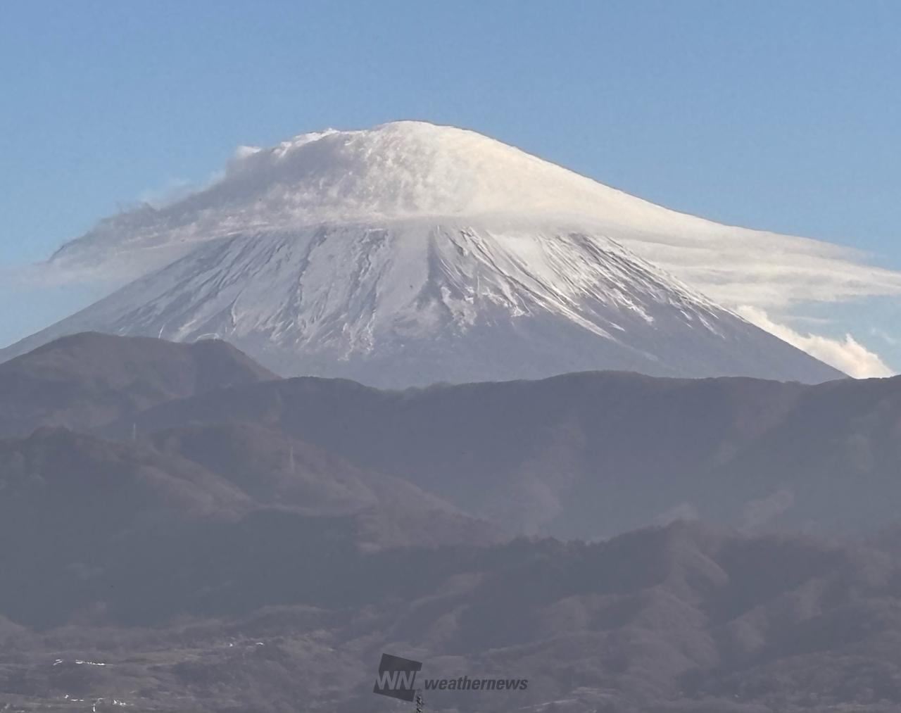 富士山に笠雲 注目の空の写真 ウェザーニュース
