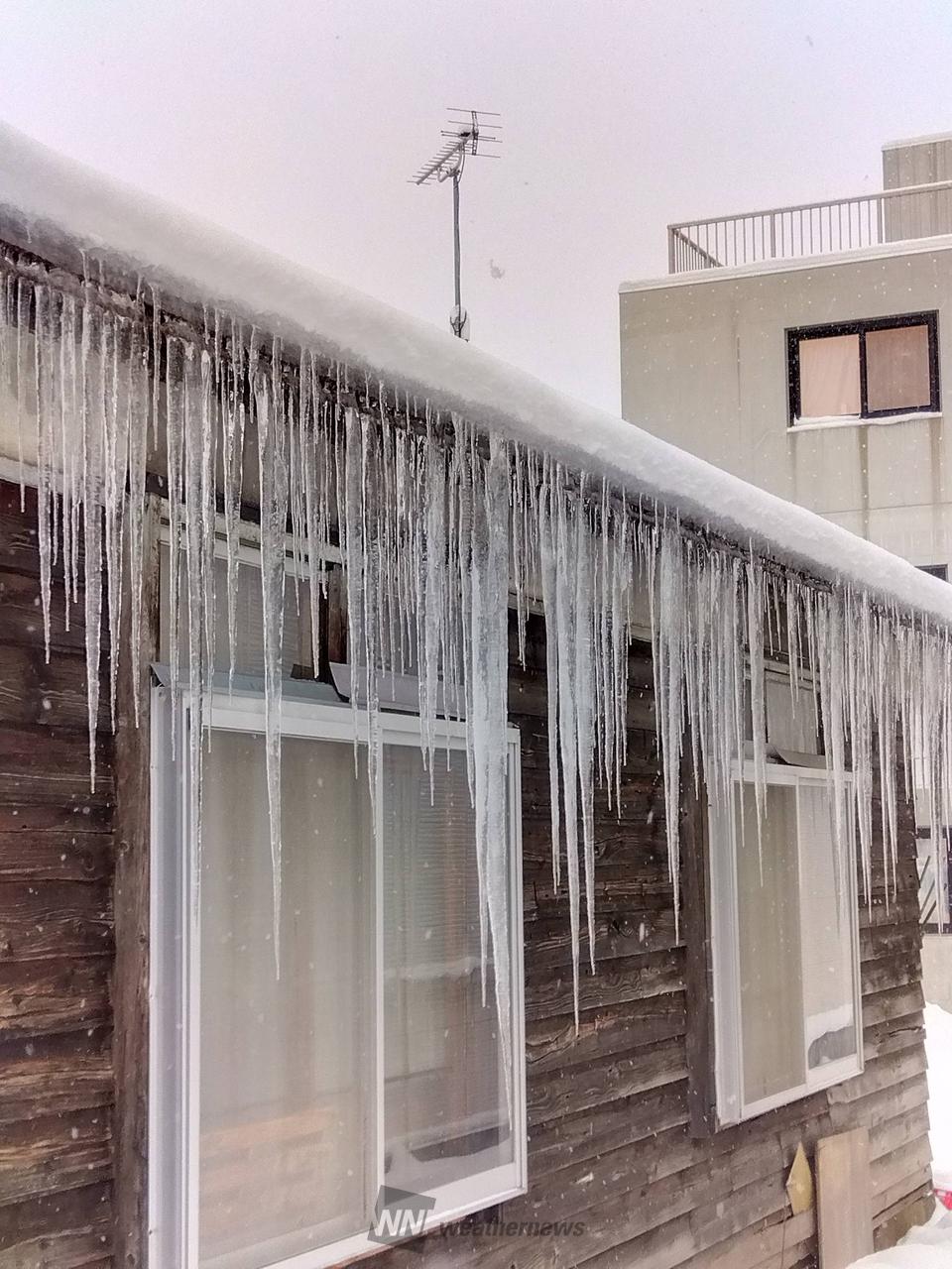 気温上昇で「つらら」形成 注目の空の写真 ウェザーニュース