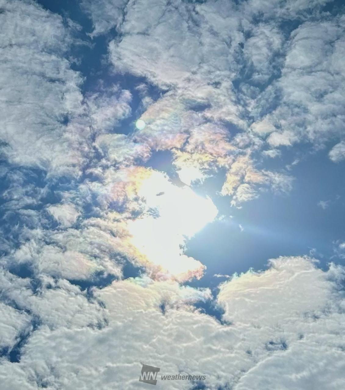 雲のうえ〜 虹色の雲 注目の空の写真 ウェザーニュース