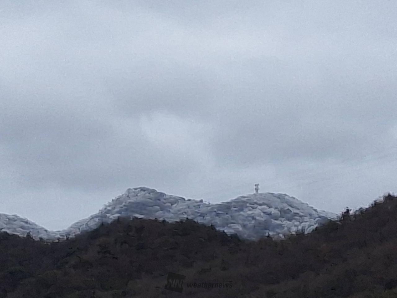 裏六甲から南南東方向の現在時の寒空と雲 | 兵庫県神戸市北区 | お天気