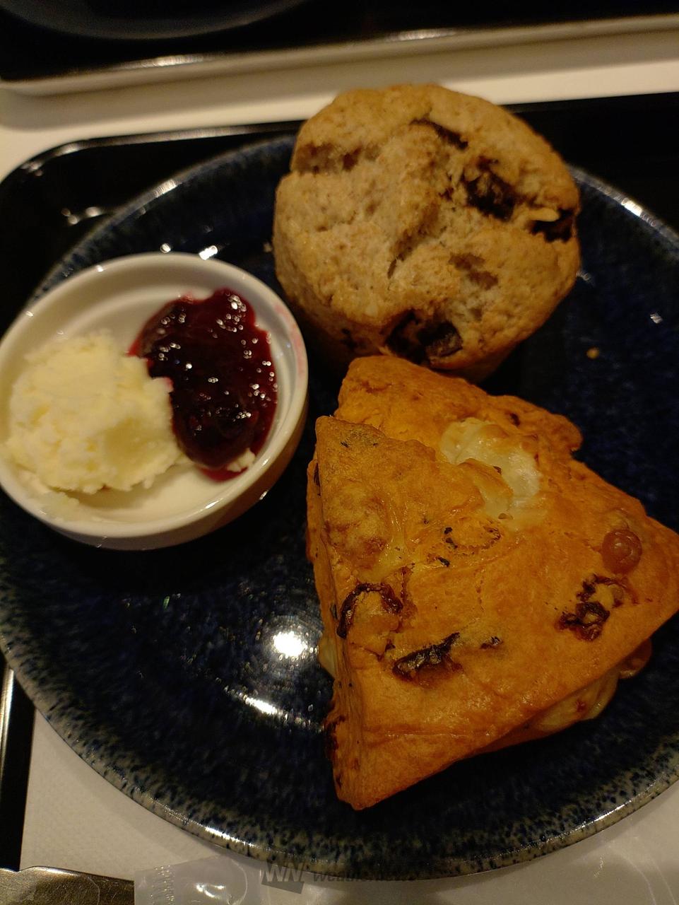 御招待を受けました...