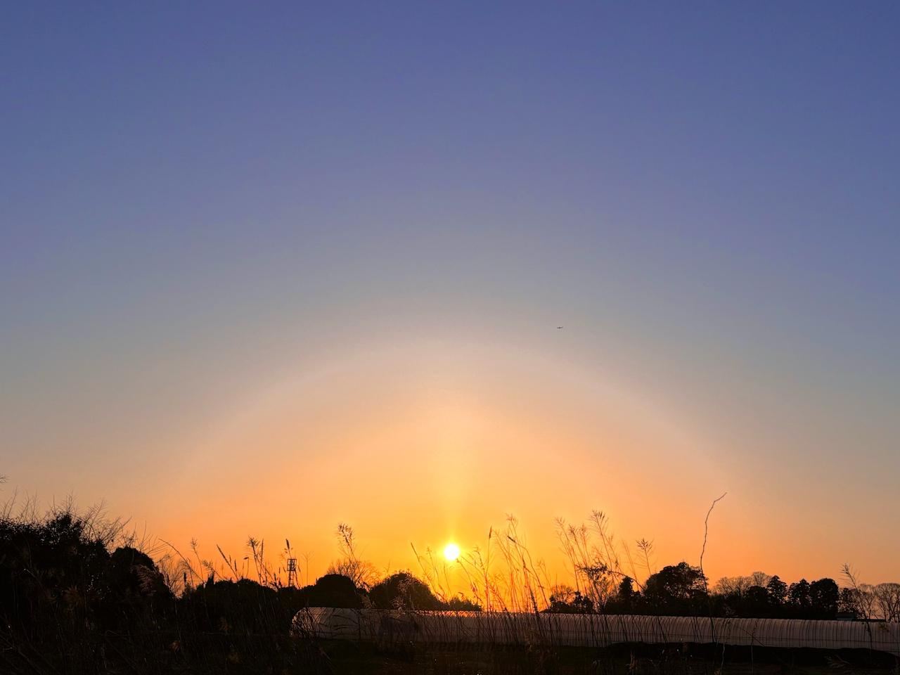 r.k.a様　12月10日（水）夕方 二十四節気「雨水」の夕焼け 注目の空の写真 ウェザーニュース