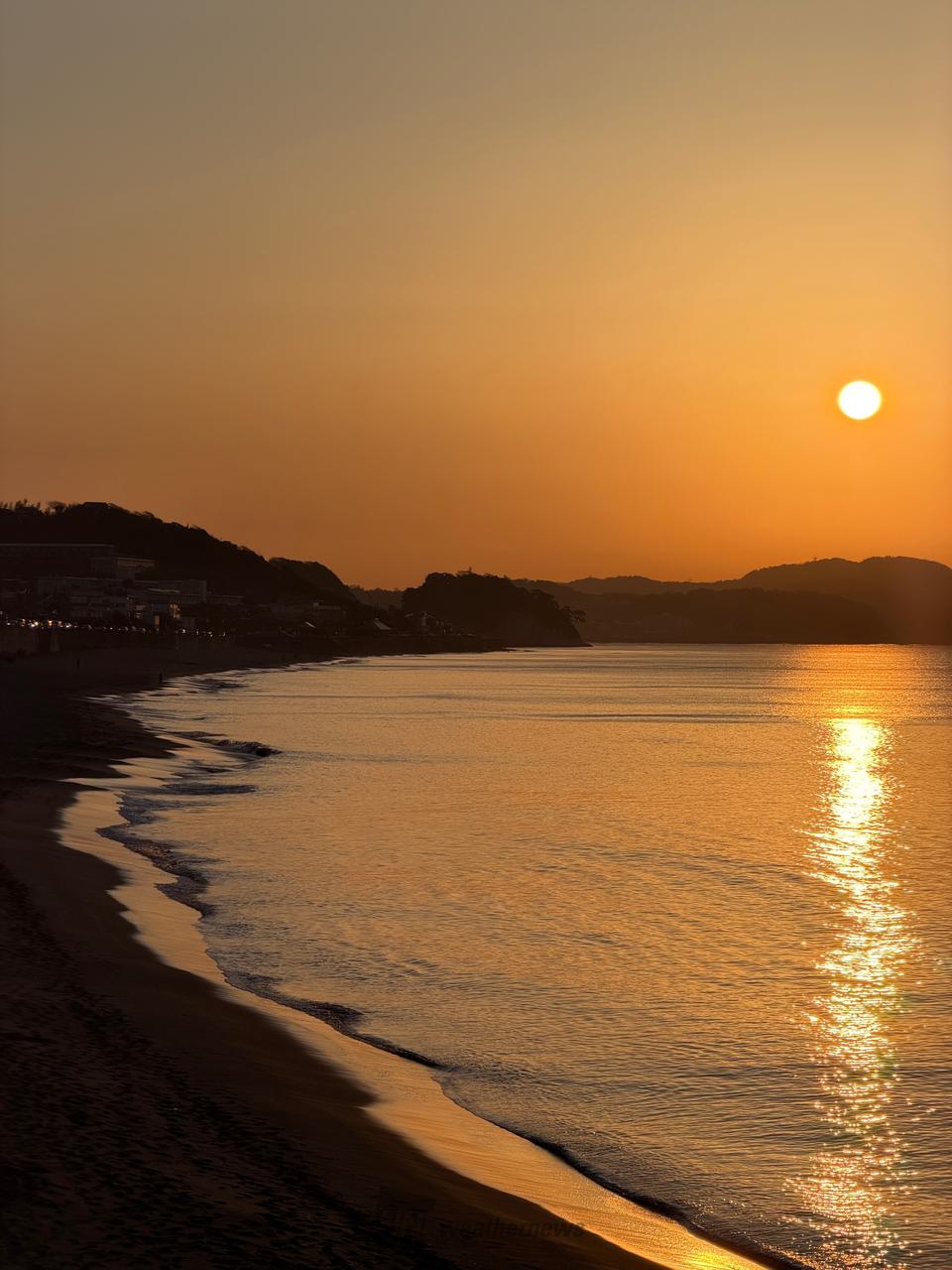 連休初日の日の出☀️ 注目の空の写真 ウェザーニュース