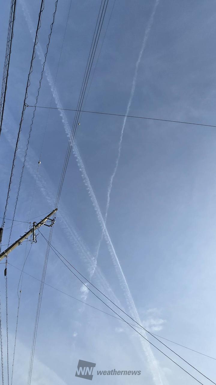 ✈️伸び〜る飛行機雲 注目の空の写真 ウェザーニュース