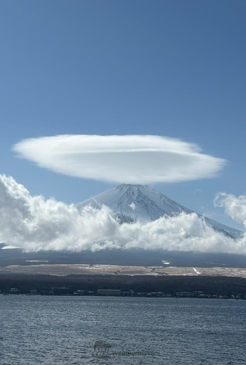 富士山に笠雲 注目の空の写真 ウェザーニュース