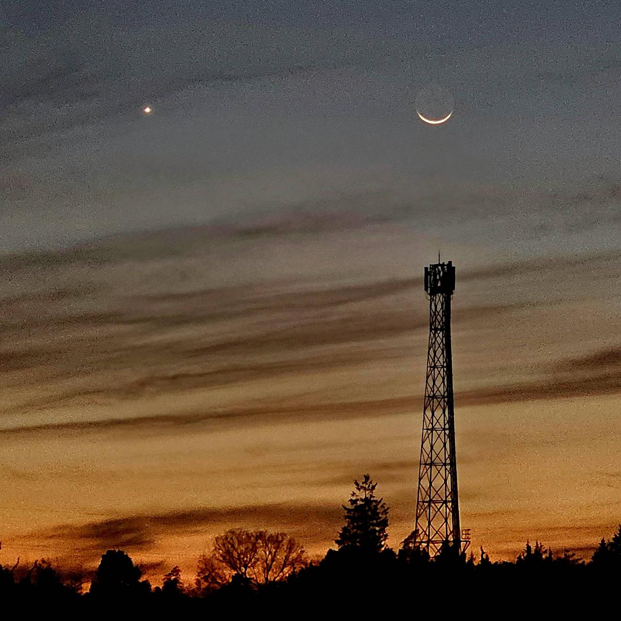 細い月🌙と金星が接近 注目の空の写真 ウェザーニュース