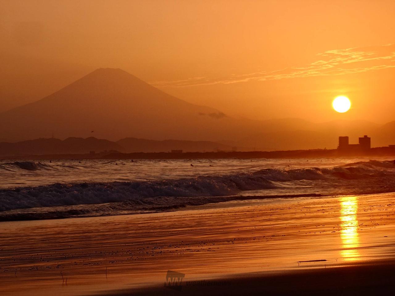 土曜日の夕焼け🌆 注目の空の写真 ウェザーニュース