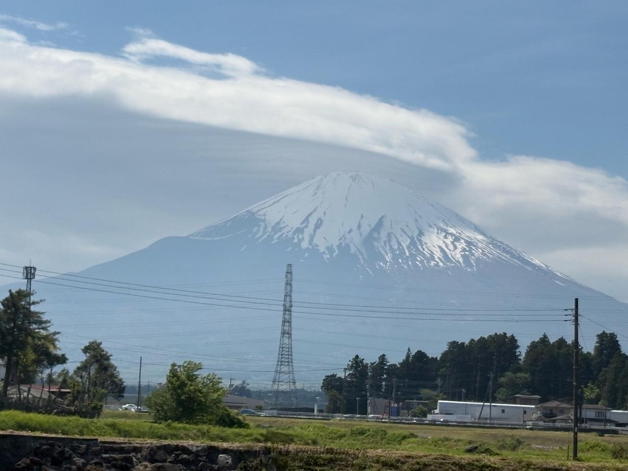 富士山 レンズ雲 風景写真 富士山に笠雲やレンズ雲 注目の空の写真 ウェザーニュース