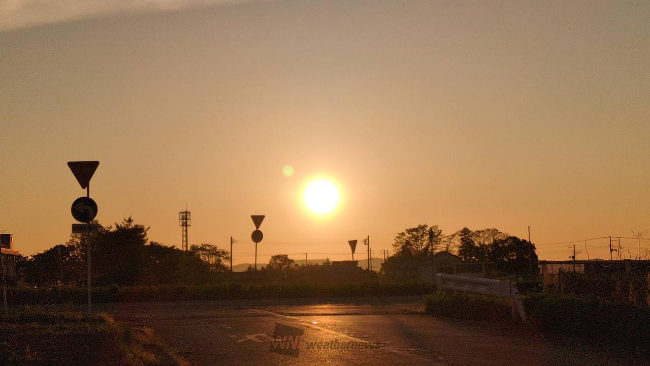 連休最終日の夕焼け☀️ 注目の空の写真 ウェザーニュース