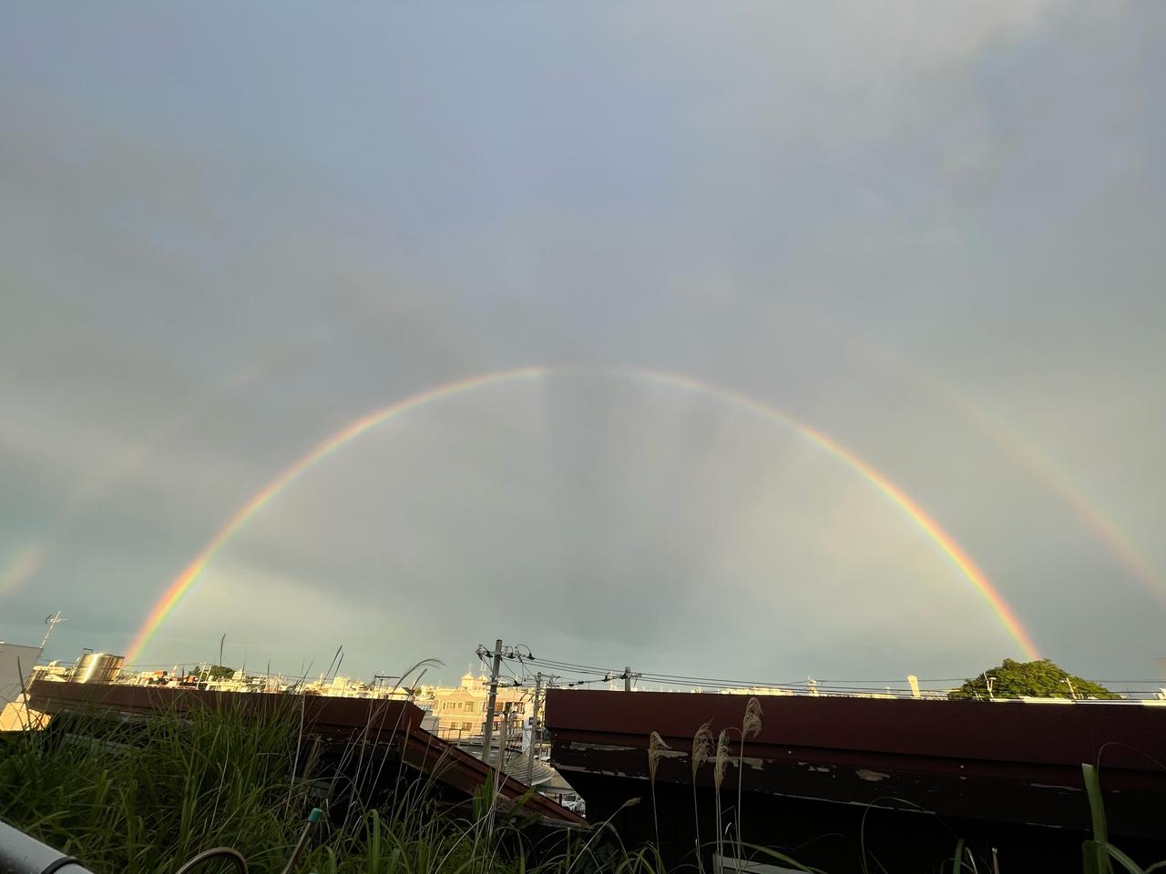 雨上がりの沖縄 ダブルレインボー🌈 注目の空の写真 ウェザーニュース 雨上がりの沖縄 ダブルレインボー🌈 注目の空の写真 ウェザーニュース
