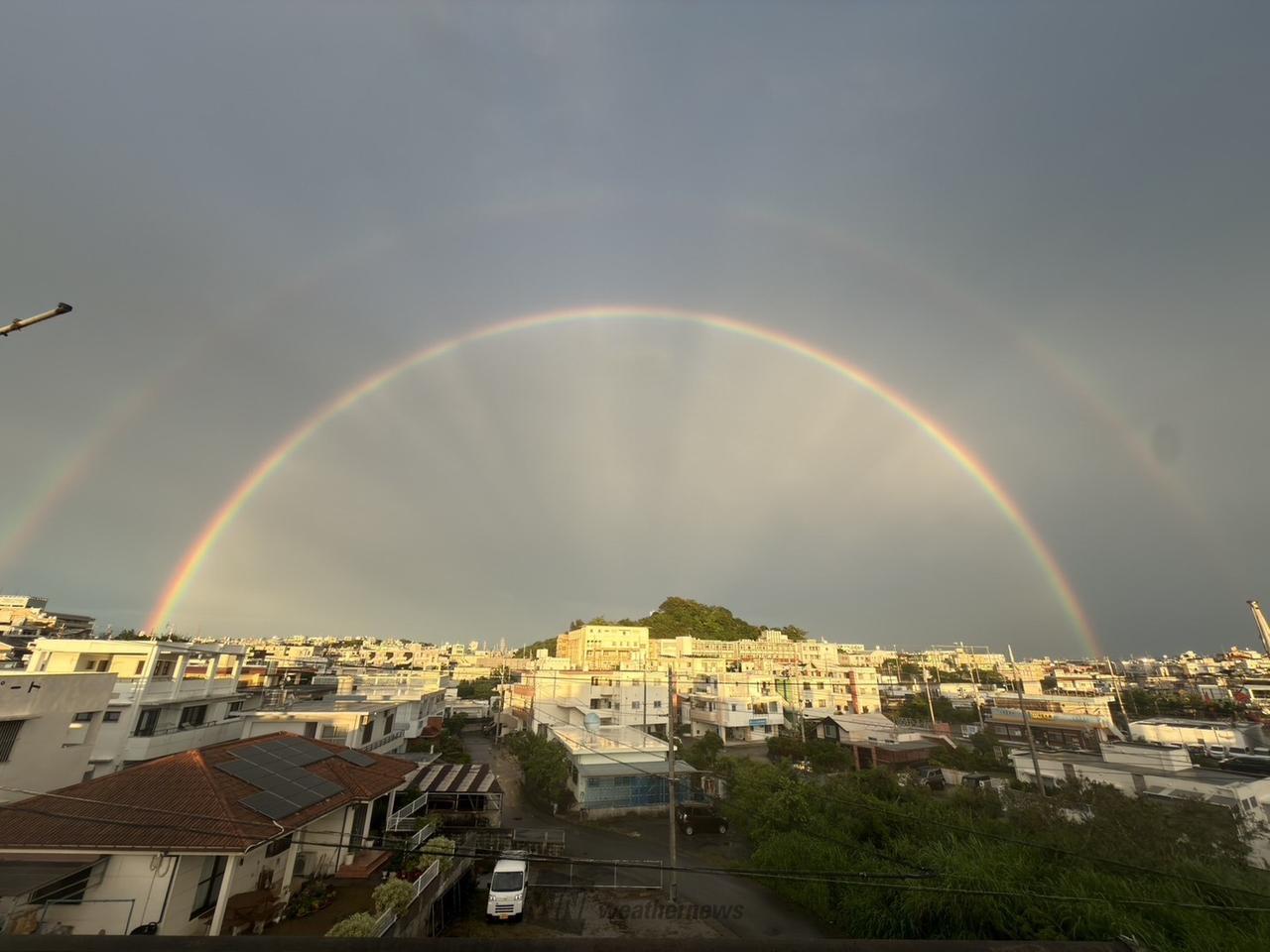 雨上がりの沖縄 ダブルレインボー🌈 注目の空の写真 ウェザーニュース