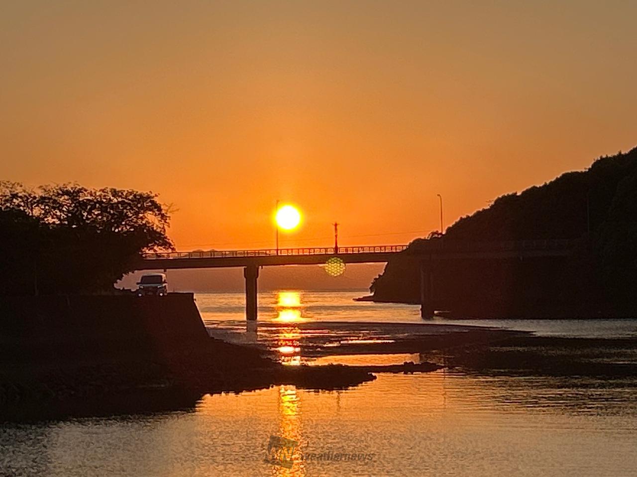 日曜日の夕焼け 注目の空の写真 ウェザーニュース