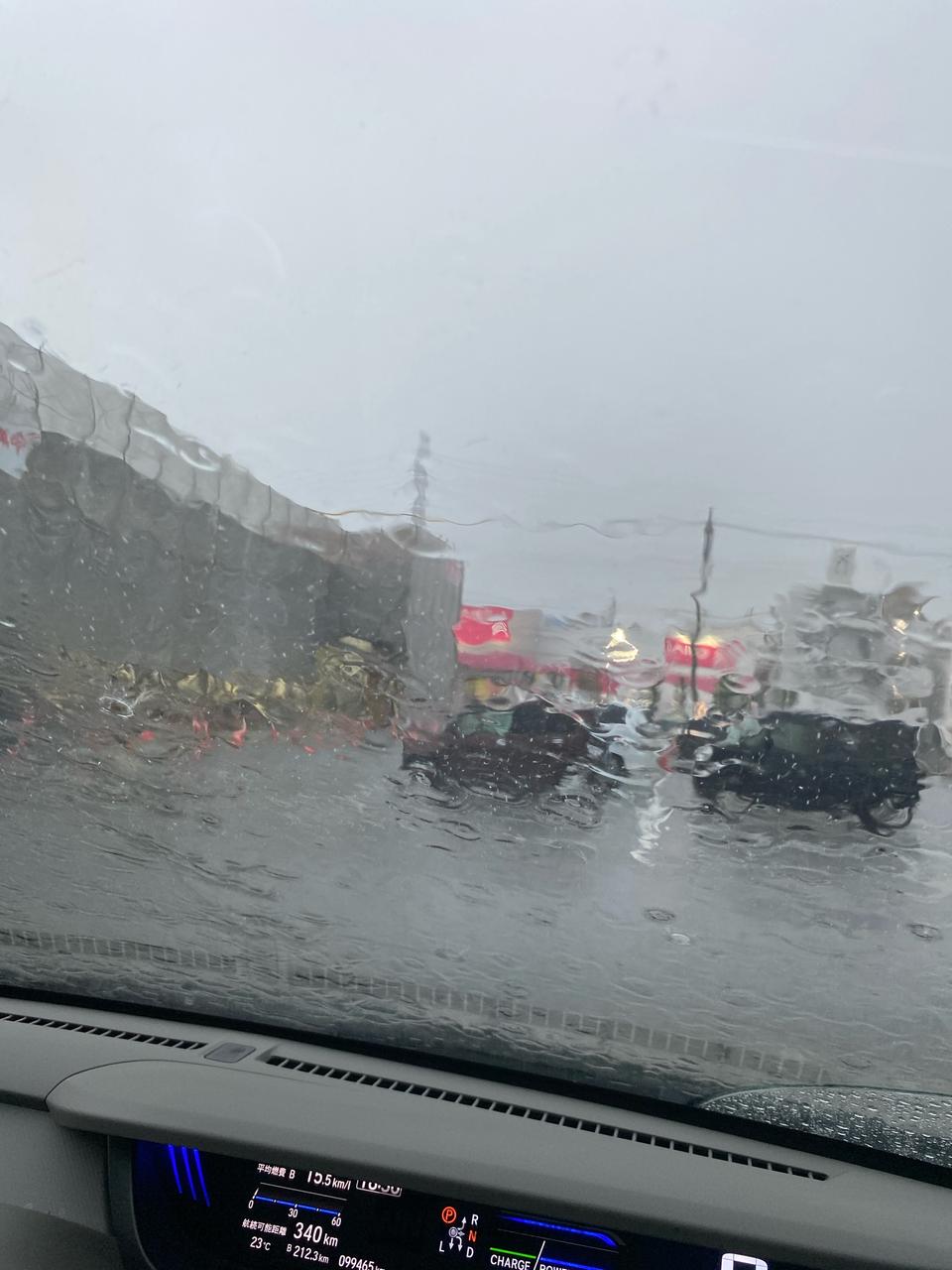 沖縄で非常に激しい雨 注目の空の写真 ウェザーニュース