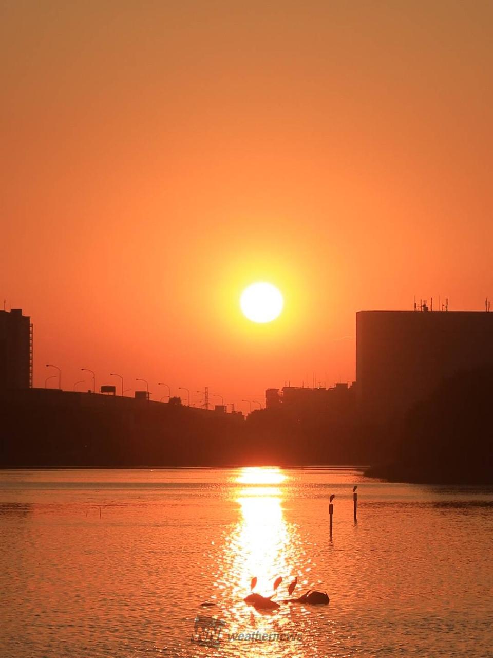 谷津干潟より。 本日の夕焼けです。 とて | 千葉県習志野市