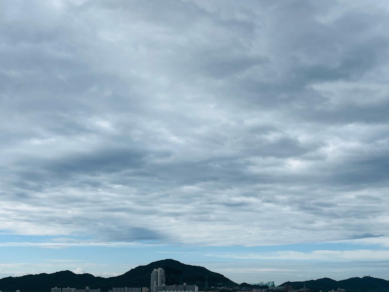おはようございます 南の空 青空が少し | 兵庫県神戸市須磨区 