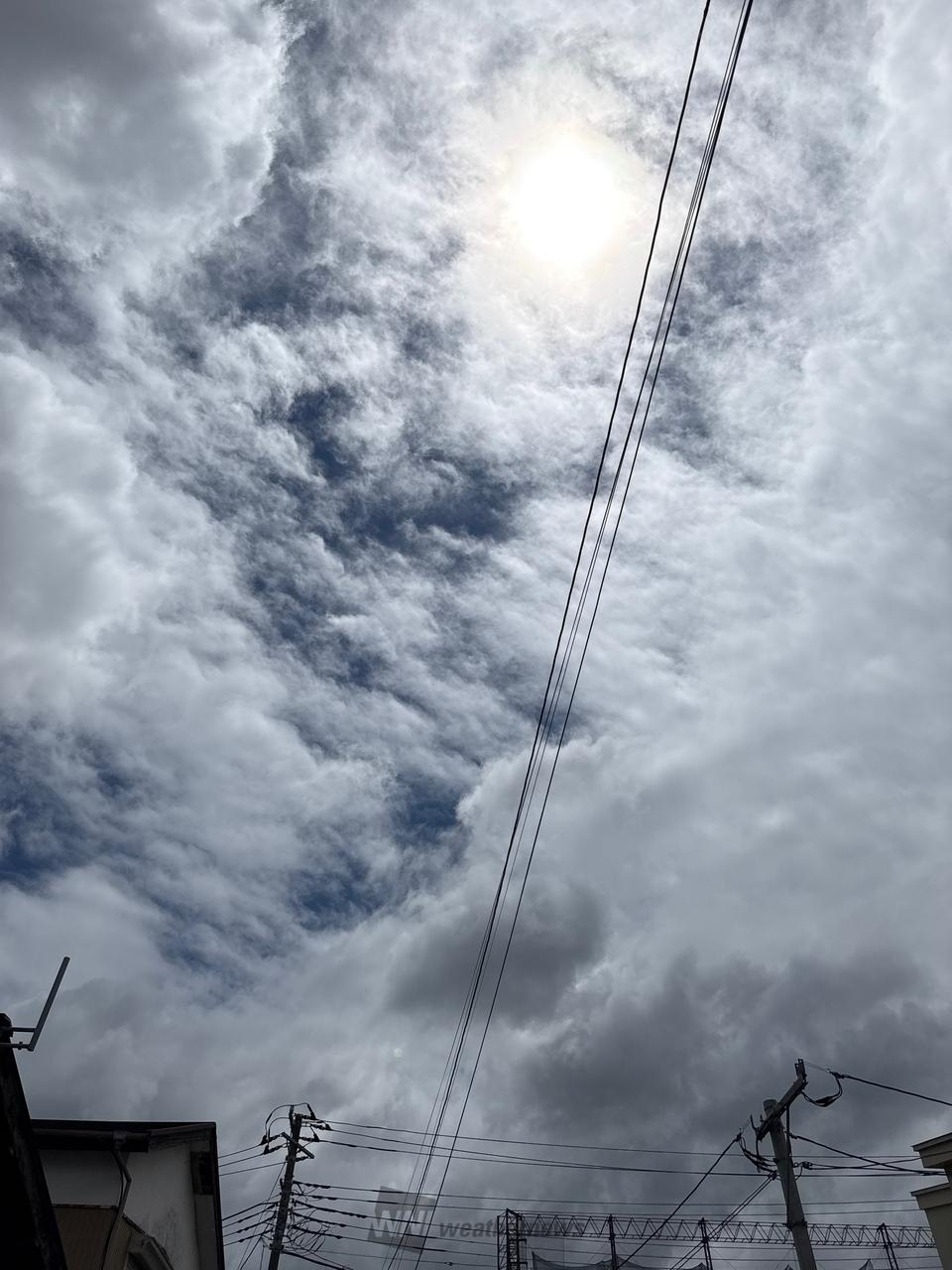 千切れ雲 雨は上がって雲の切れ間も 見え始めました | 千葉県松戸市 | tyratchi