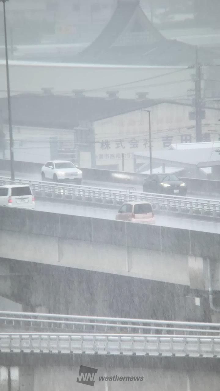 沖縄で激しい雨 注目の空の写真 ウェザーニュース