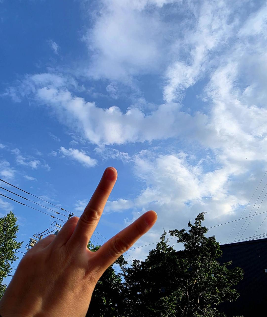 空にピース✌️ 注目の空の写真 ウェザーニュース
