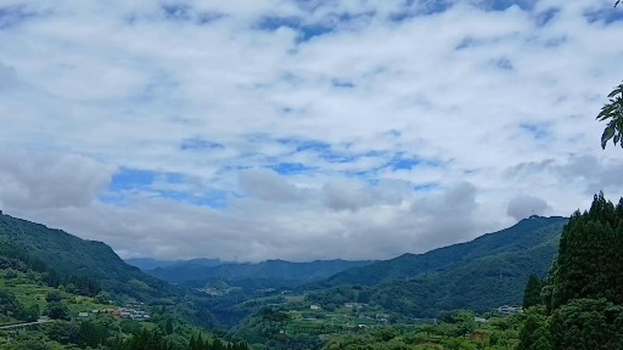 高千穂の空…、…ところどころに青空。風が | 宮崎県西臼杵郡高千穂町