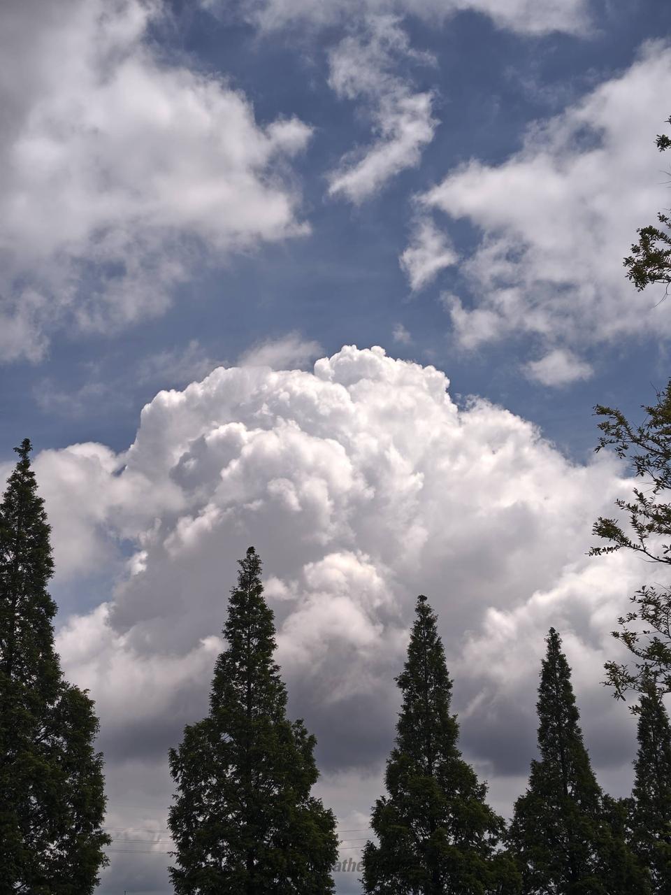 モクモク怪しい雲 注目の空の写真 ウェザーニュース