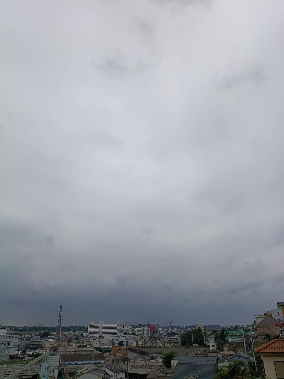 11時14分。南側の空模様。曇天。 雲は | 埼玉県朝霞市 | O-banba