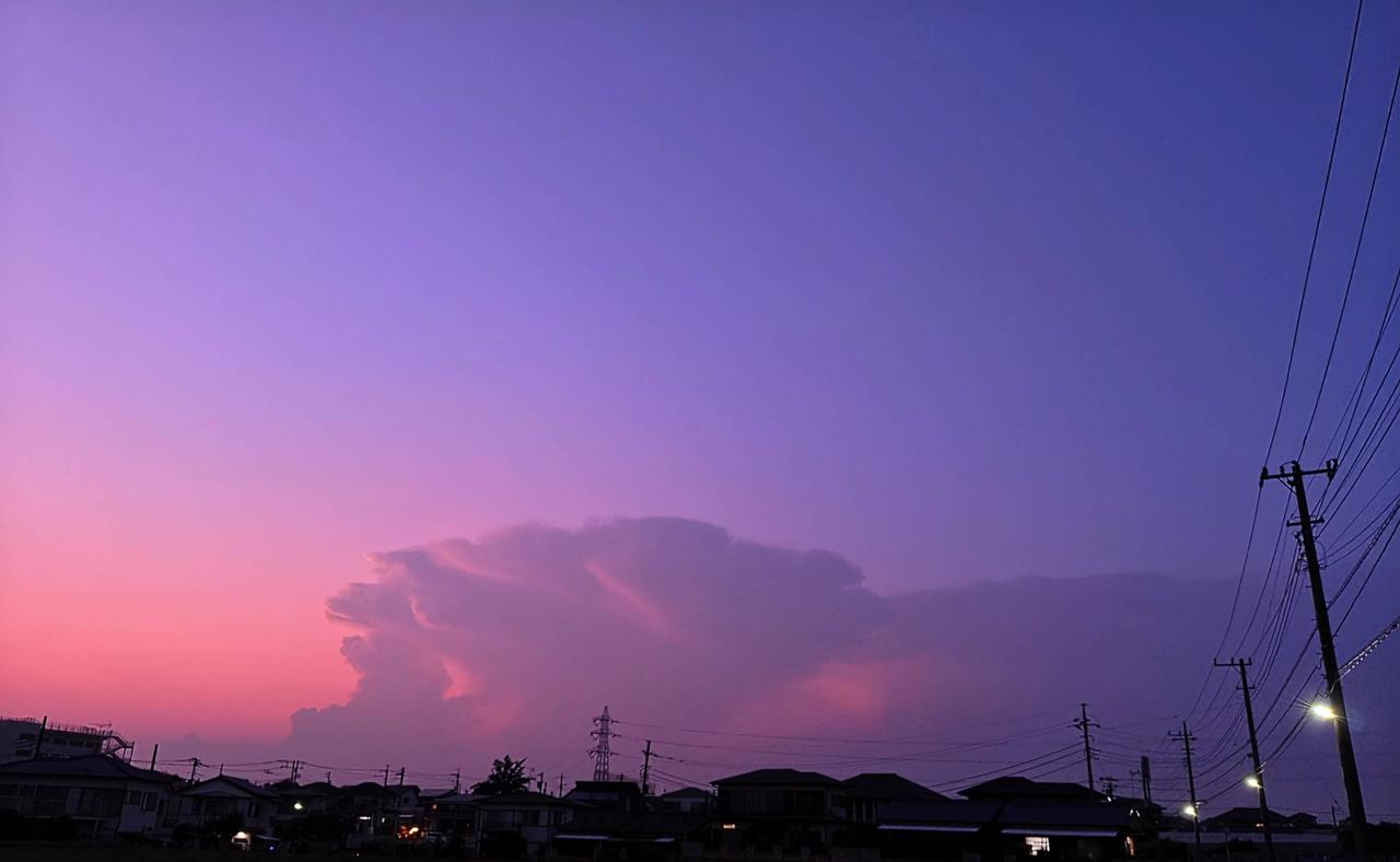 2つの積乱雲☁☁が1つになり、大きな雲☁ | 千葉県松戸市 | ✰Star