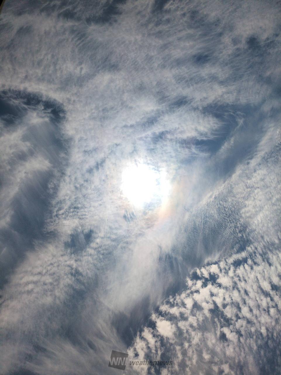 虹色付き雲越し太陽の空模様です。 これで | 福岡県福岡市東区 | -私を