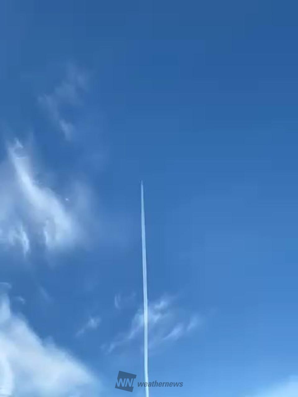 ５連の雲 空にビューン✈️ 注目の空の写真 ウェザーニュース