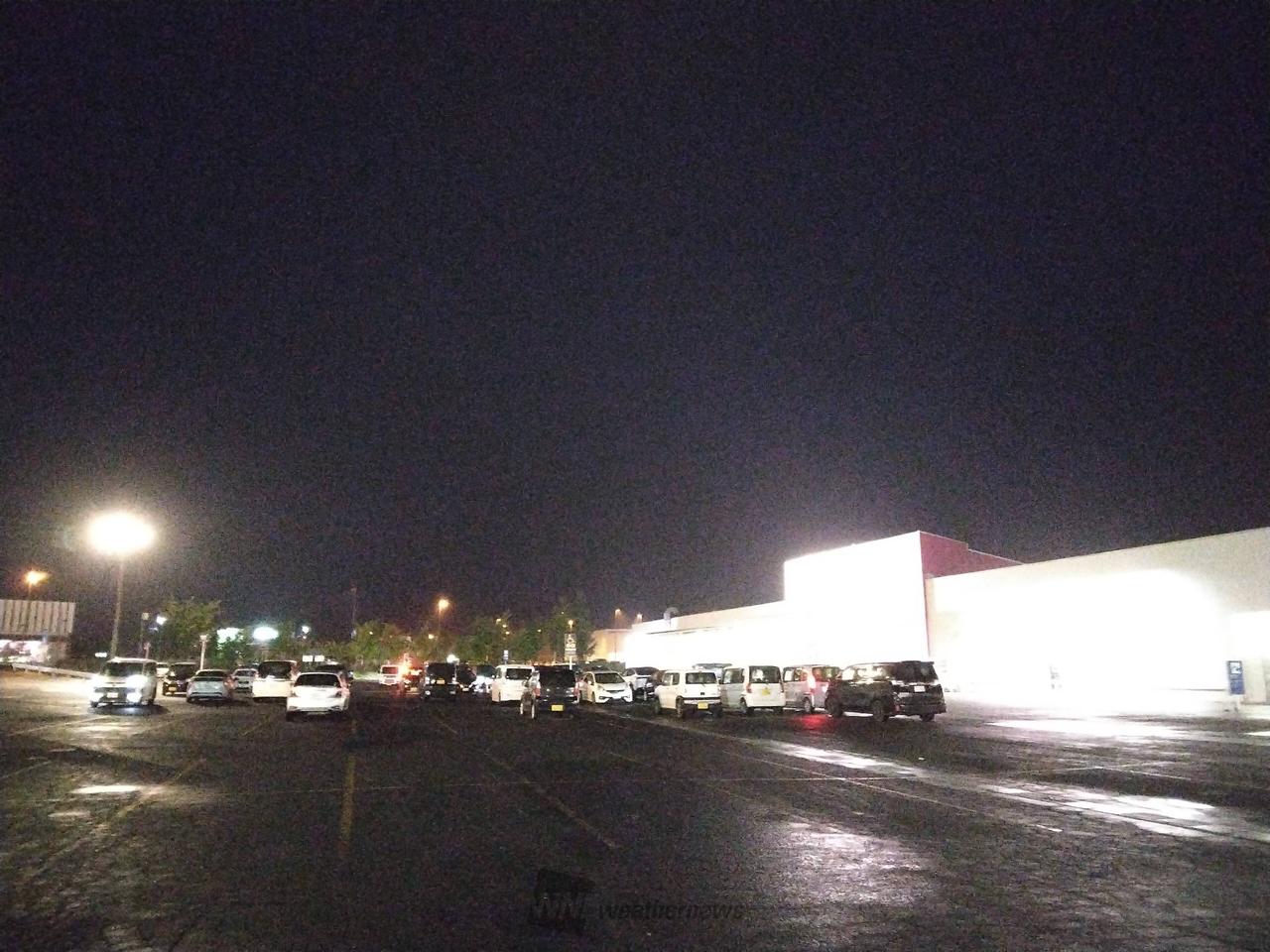 ポツポツ細かい雨が...