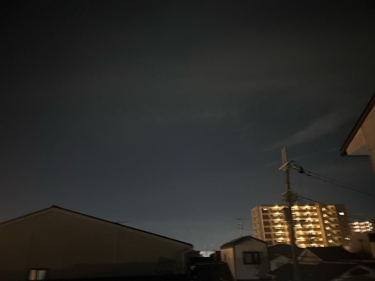 薄雲がかかっていま...