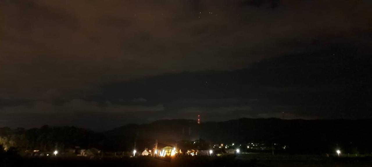 雲が広がっています...