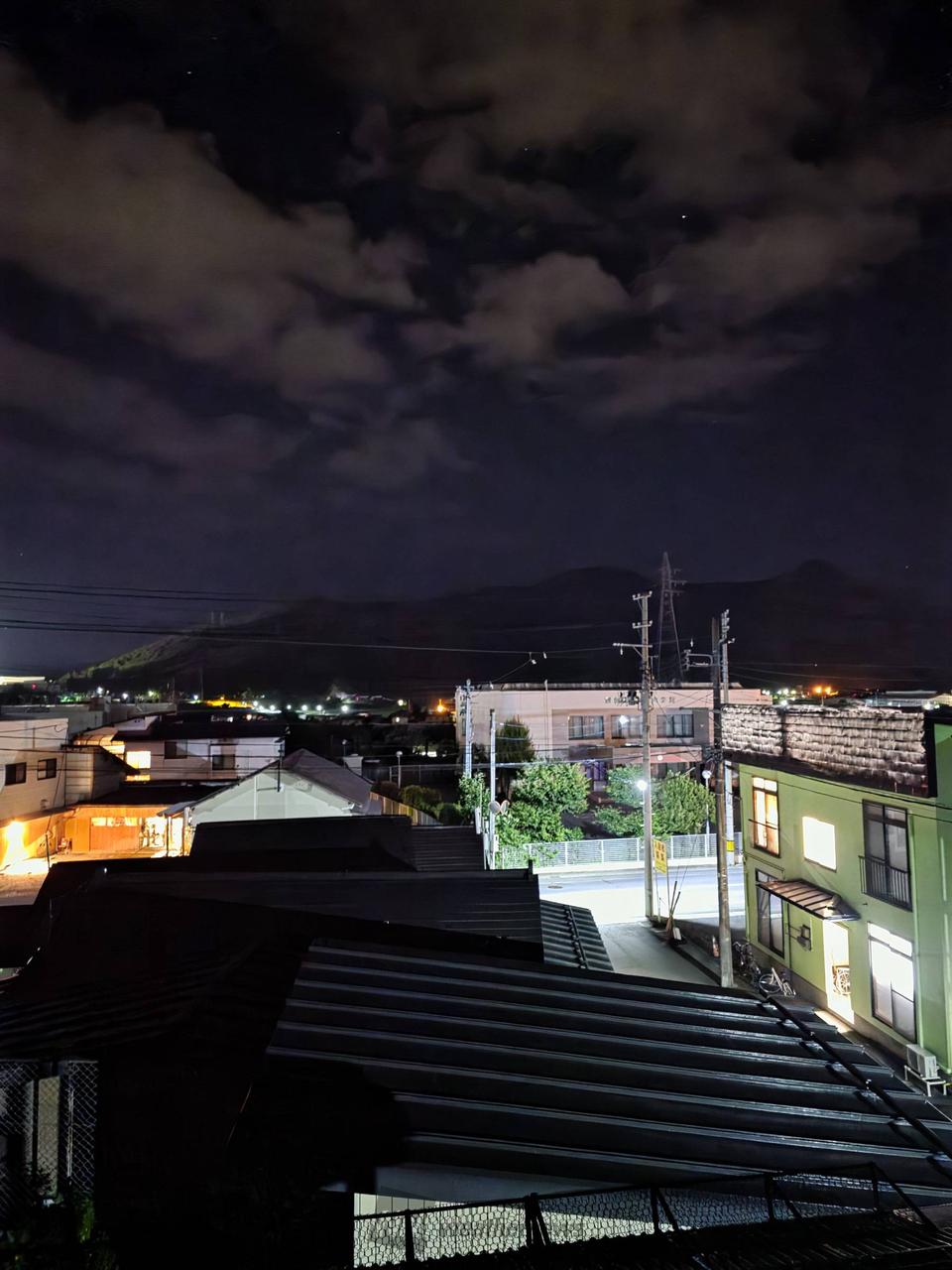 #真夜中リポート...